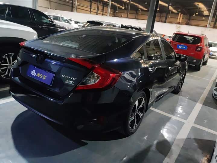 Фото 3 - Honda Civic