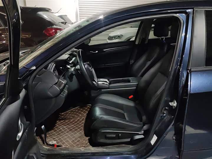 Фото 9 - Honda Civic