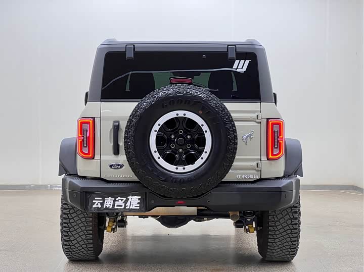 Фото 6 - Ford Bronco