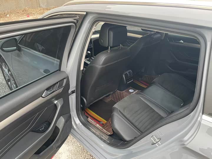 Фото 6 - Volkswagen Passat Variant