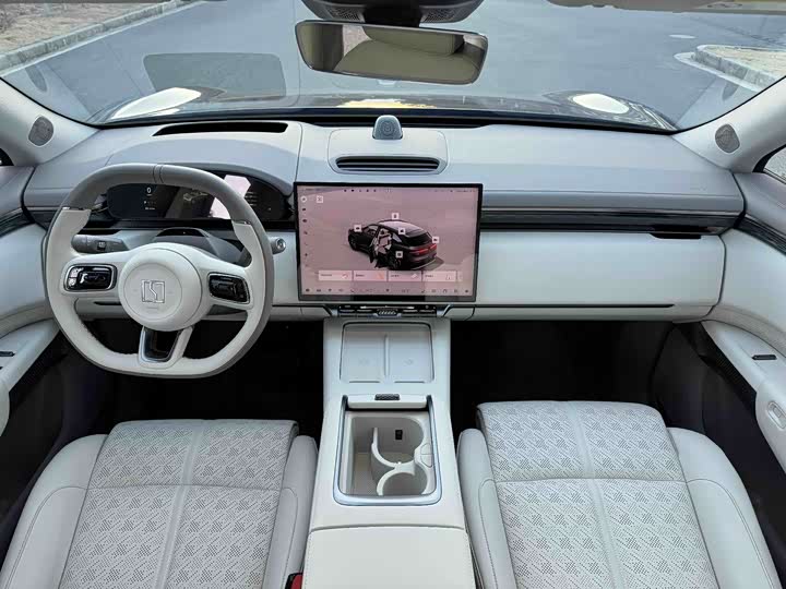 Фото 6 - Zeekr 7X