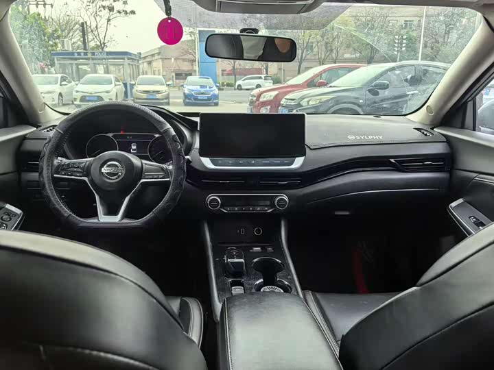 Фото 8 - Nissan Sylphy