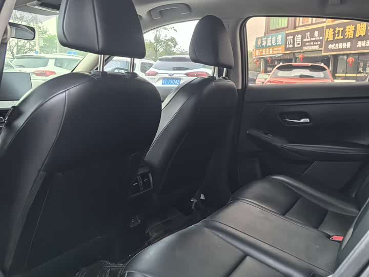 Фото 9 - Nissan Sylphy