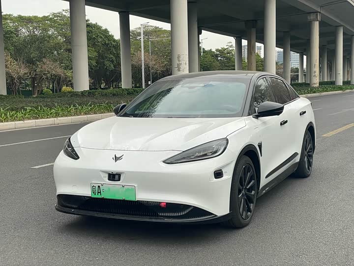 Фото 1 - BAIC Arcfox Alpha S