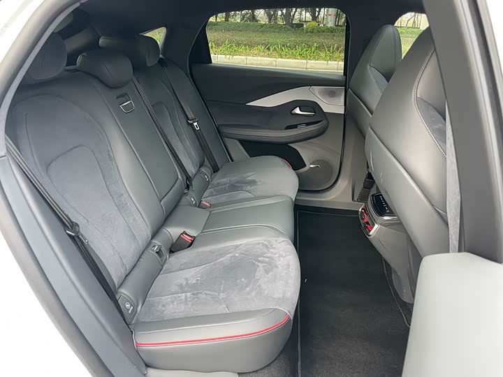 Фото 7 - BAIC Arcfox Alpha S