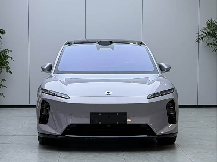 Фото 2 - Nio ET5