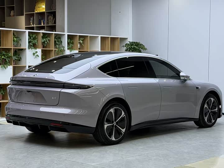 Фото 8 - Nio ET5