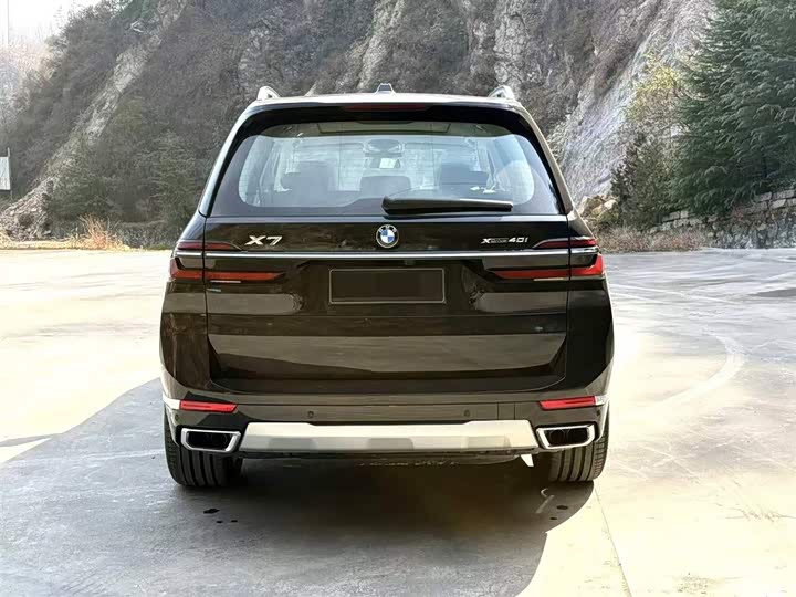 Фото 9 - BMW X7