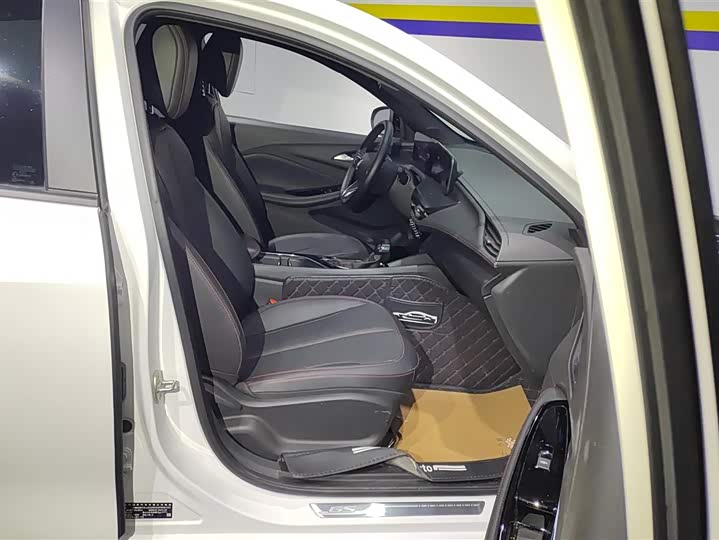 Фото 8 - Buick Verano