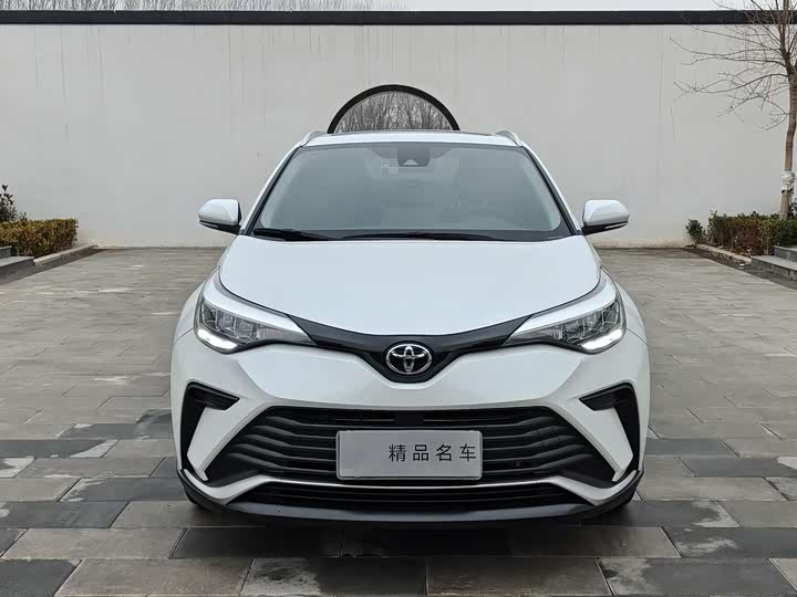 Фото 2 - Toyota Izoa