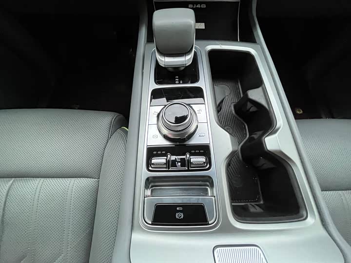 Фото 9 - BAIC Beijing BJ40