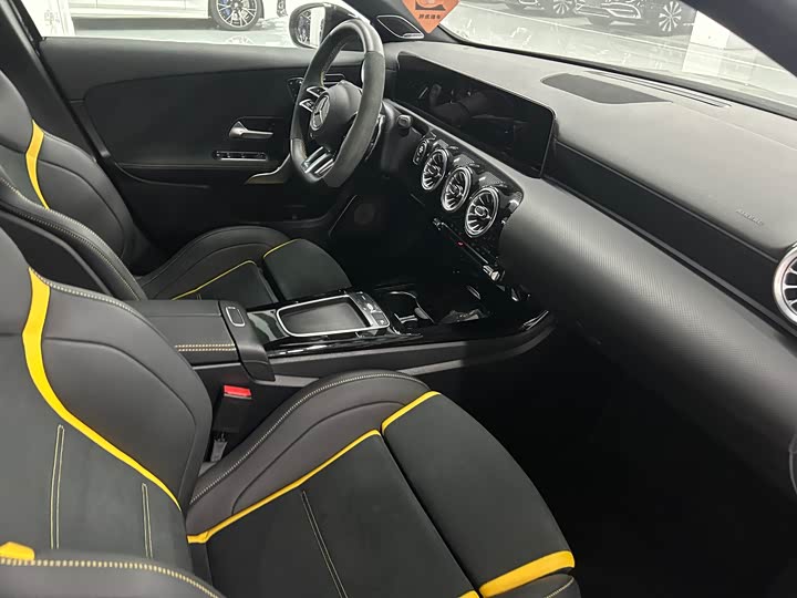 Фото 6 - Mercedes-Benz A-Class AMG