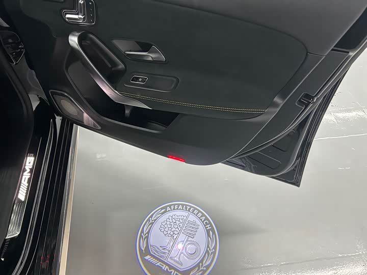 Фото 7 - Mercedes-Benz A-Class AMG