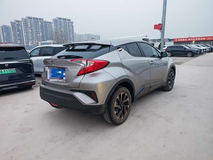 Фото 5 - Toyota Izoa