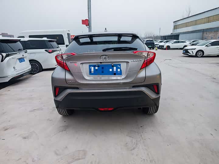 Фото 6 - Toyota Izoa