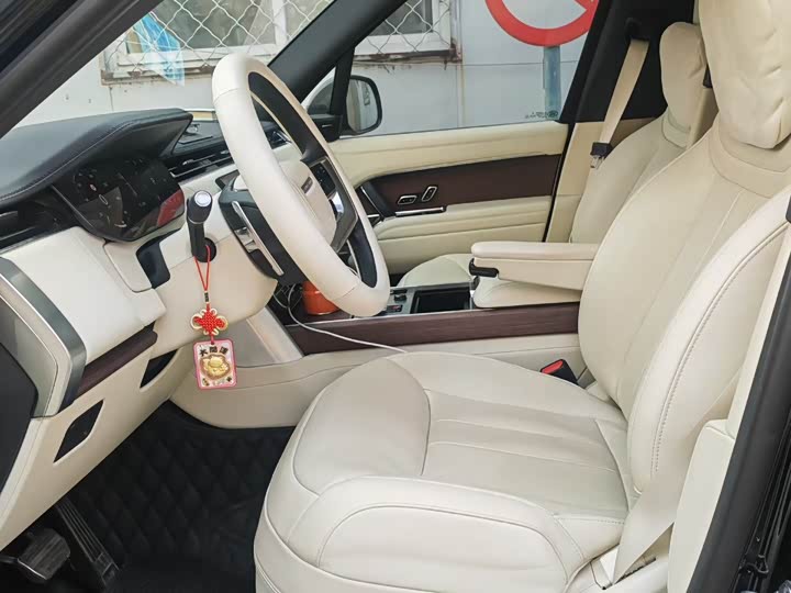 Photo 2 - Land Rover Range Rover