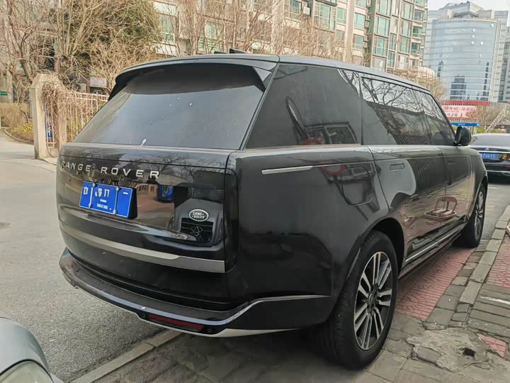 Photo 9 - Land Rover Range Rover