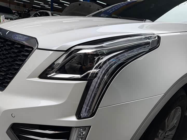 Фото 4 - Cadillac XT5