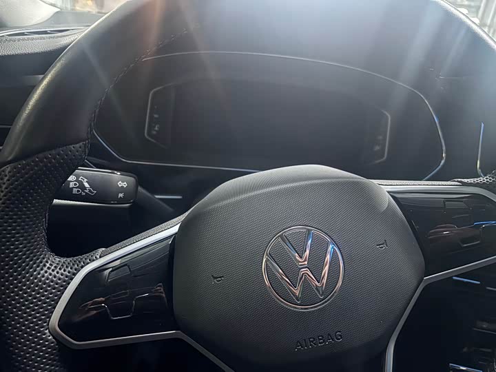 Фото 6 - Volkswagen Passat