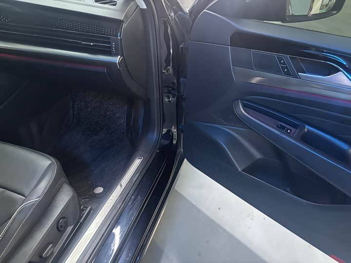 Фото 8 - Volkswagen Passat