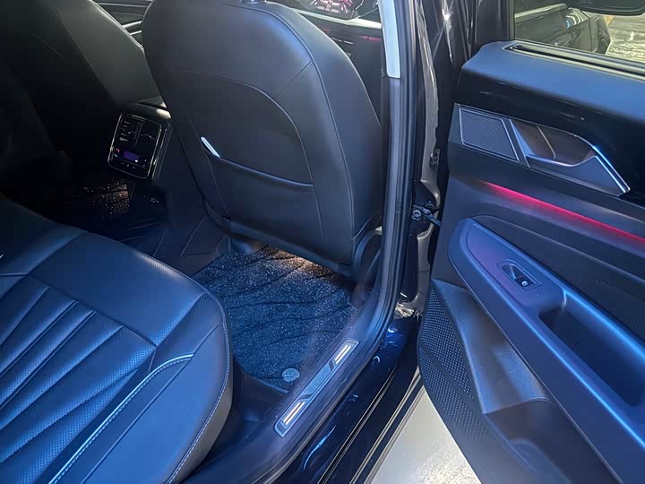 Фото 9 - Volkswagen Passat