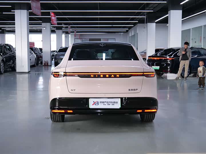 Фото 5 - Nissan N7