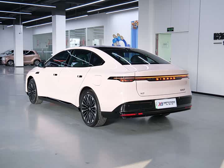 Фото 6 - Nissan N7