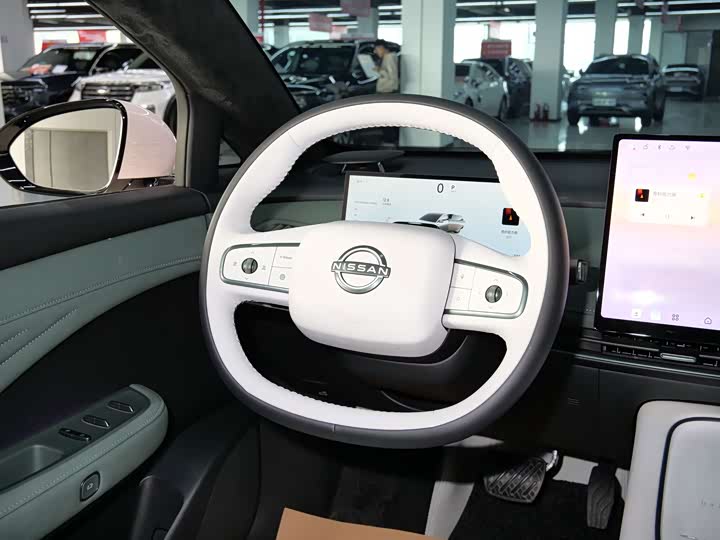 Фото 8 - Nissan N7