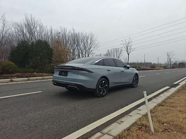 Фото 7 - Geely Galaxy L6