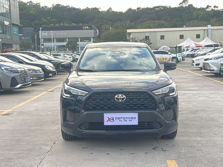 Фото 2 - Toyota Corolla Cross