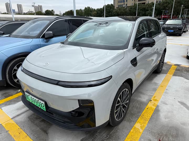 Фото 1 - Leapmotor B10