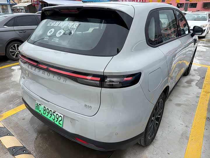 Фото 7 - Leapmotor B10