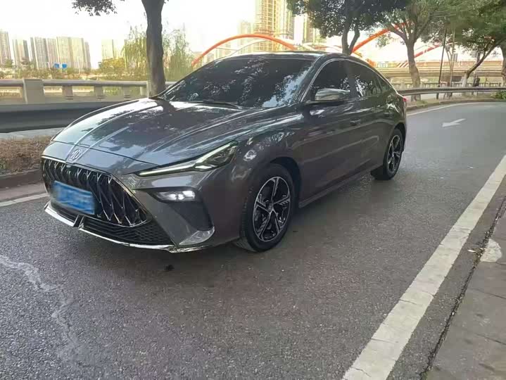 Фото 1 - MG Motor 5 Scorpio