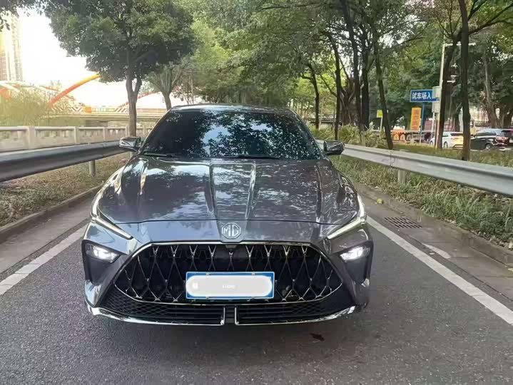 Фото 2 - MG Motor 5 Scorpio