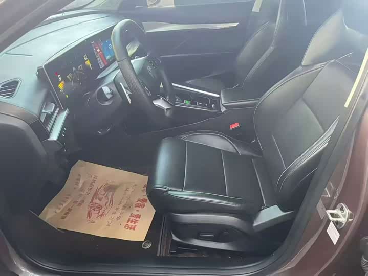 Фото 4 - MG Motor 5 Scorpio