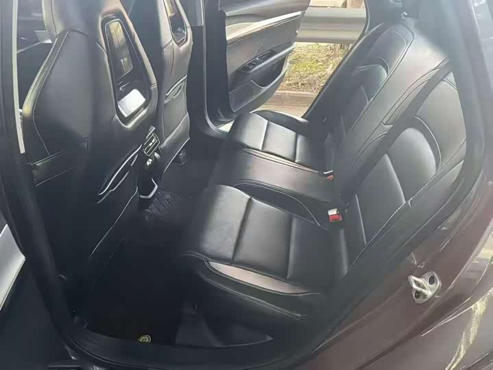 Фото 6 - MG Motor 5 Scorpio