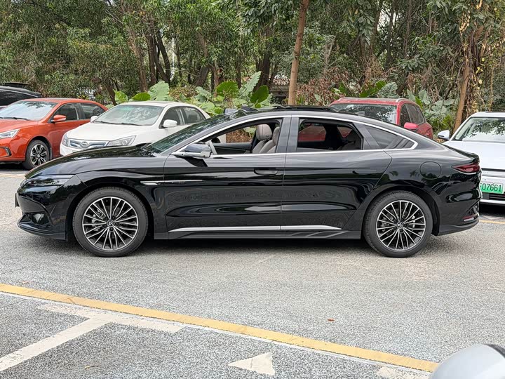 Фото 3 - BYD Han