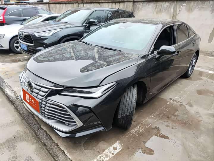 Фото 1 - Toyota Avalon