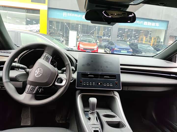 Фото 3 - Toyota Avalon