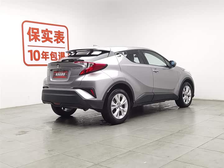 Фото 3 - Toyota Izoa