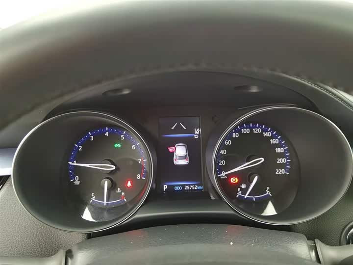 Фото 9 - Toyota Izoa