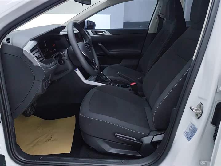 Фото 9 - Volkswagen Polo