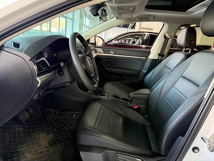 Фото 4 - Volkswagen Lavida