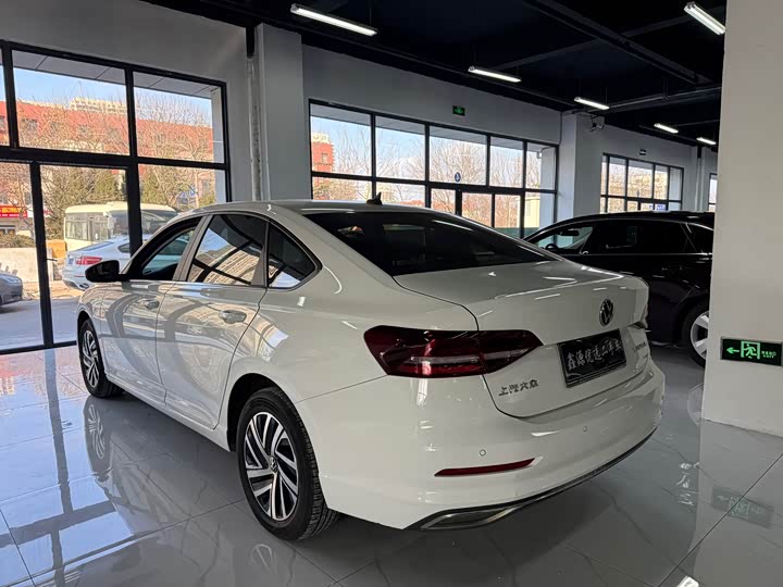 Фото 7 - Volkswagen Lavida