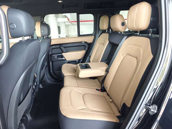 Фото 9 - Land Rover Defender