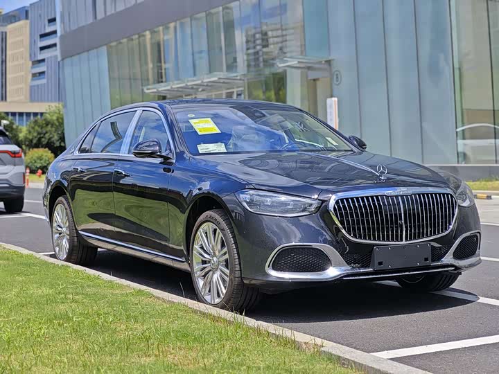 Фото 3 - Mercedes-Benz Maybach S-Class