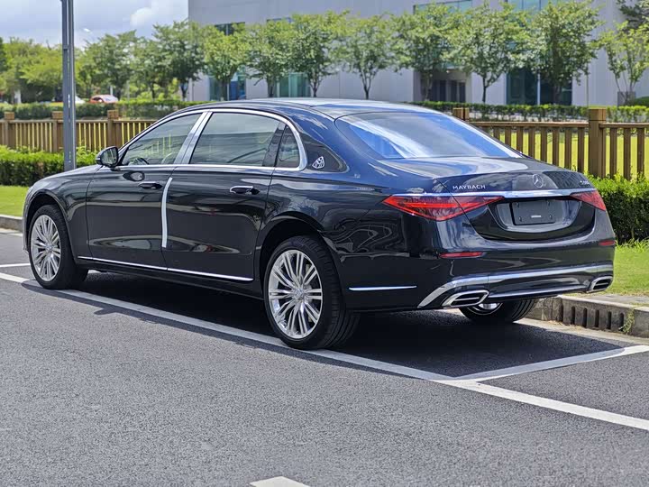 Фото 4 - Mercedes-Benz Maybach S-Class