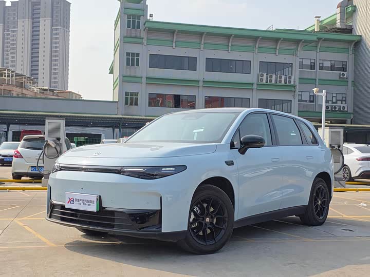 Фото 1 - Leapmotor C10