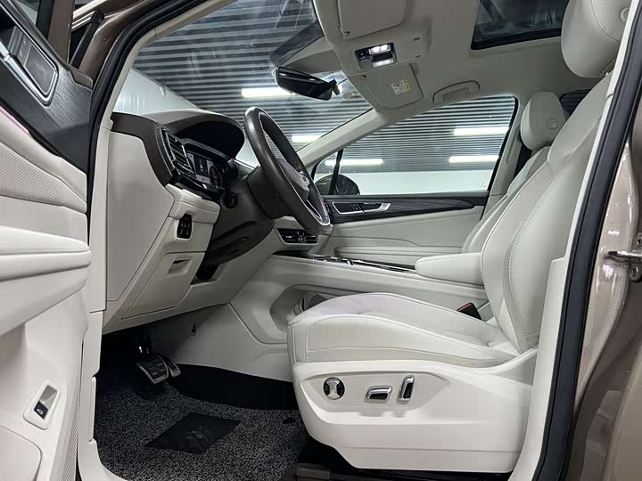 Фото 7 - Volkswagen Viloran