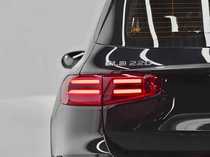 Фото 3 - Mercedes-Benz GLB-Class